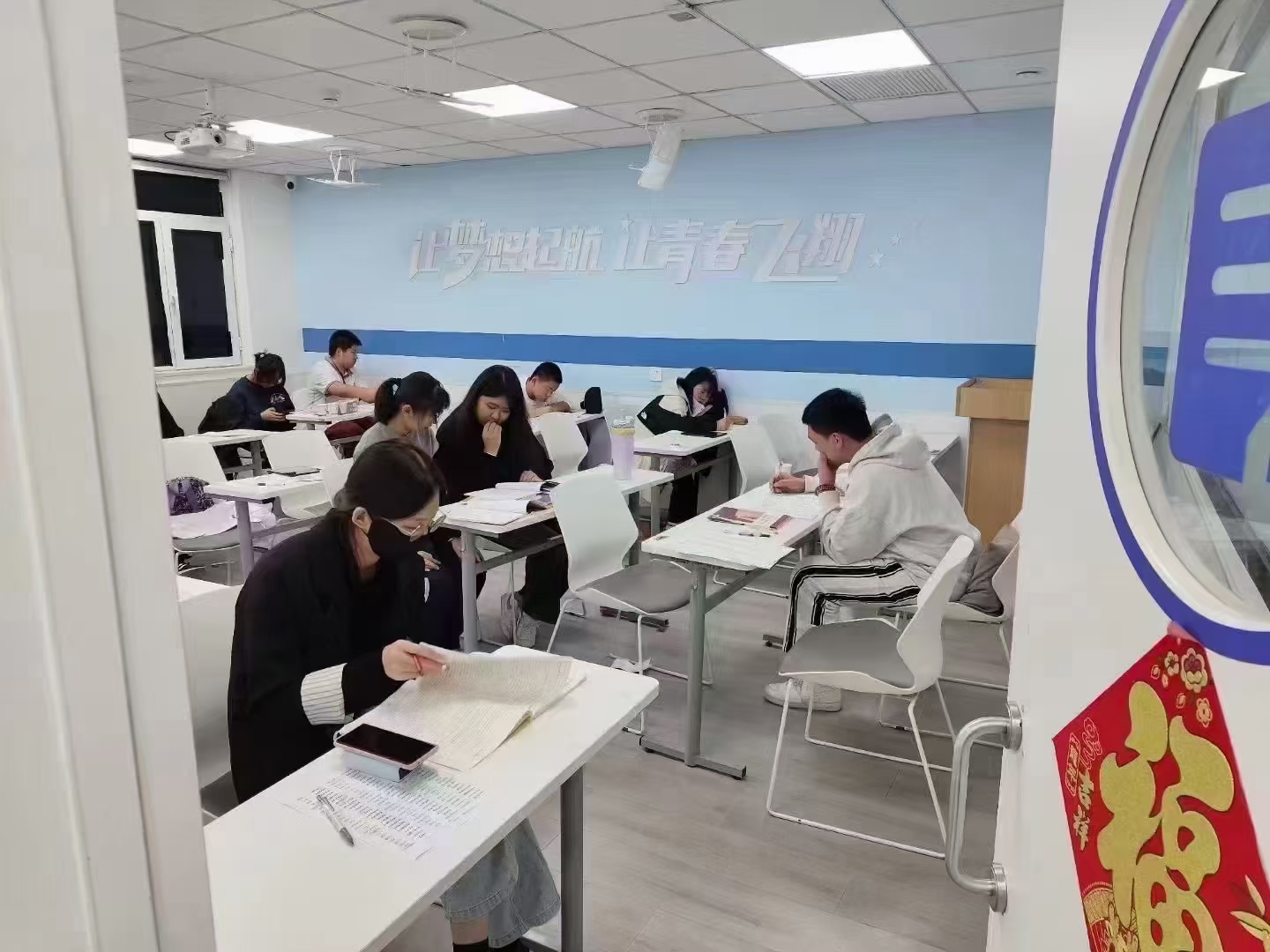 张家口七年级全科辅导班推荐，2025年张家口初一补习班排名(2)