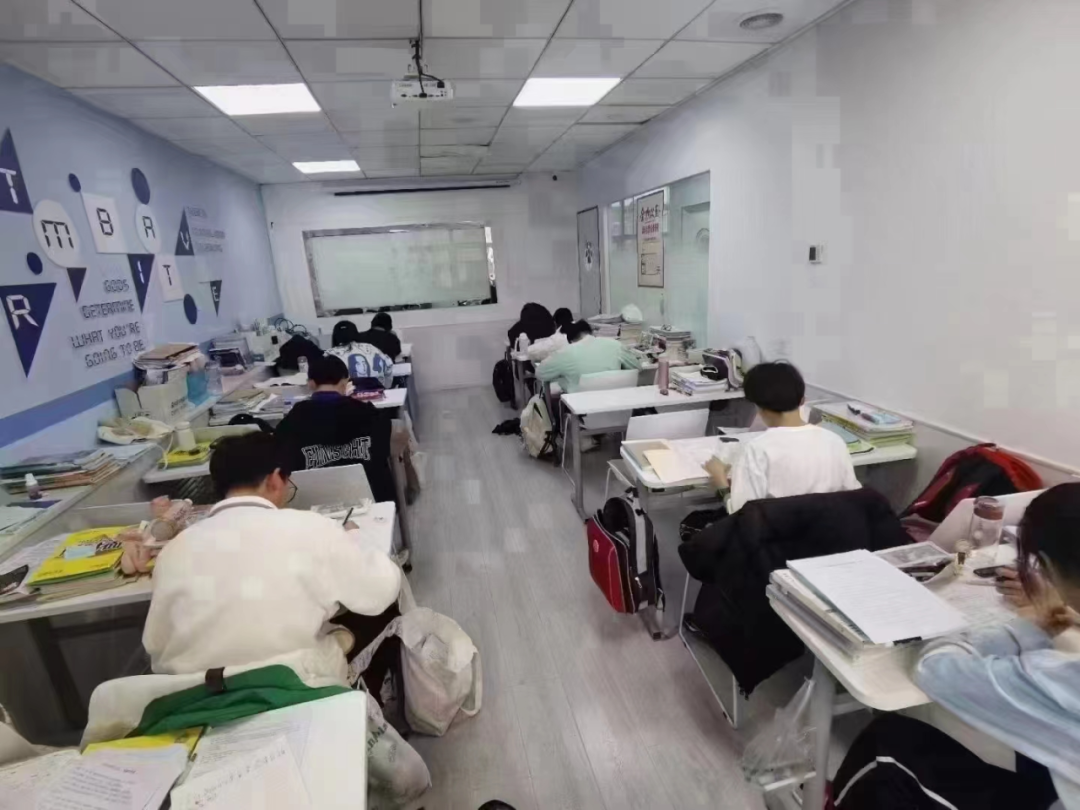 北京昌平新高三暑假全托班哪家好？_全封闭集训营_针对26届高考(4)